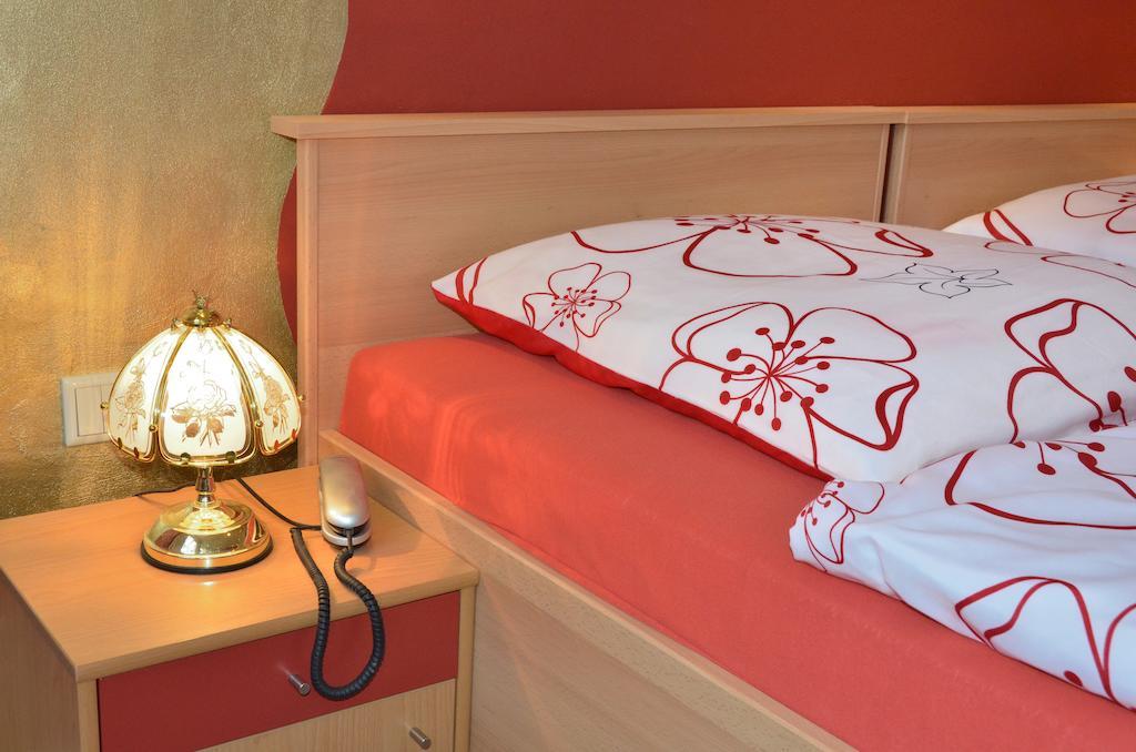 Pension Becker Arnsberg Ruang foto