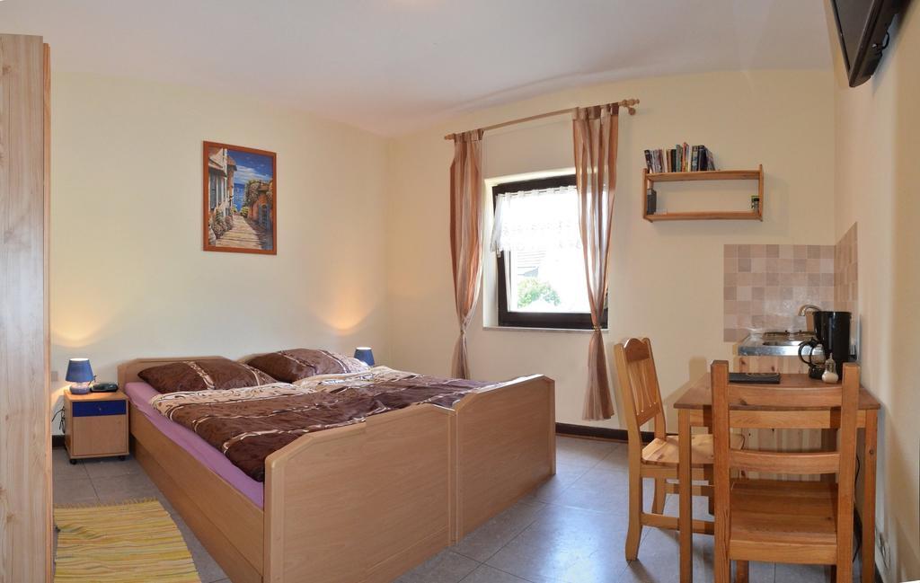 Pension Becker Arnsberg Ruang foto